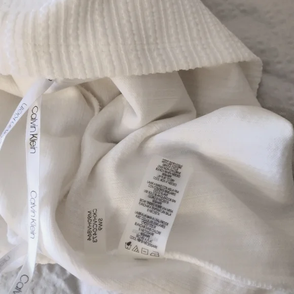 Calvin Klein puff sleeves top - white - Size M - short sleeves - Picture 8 of 8